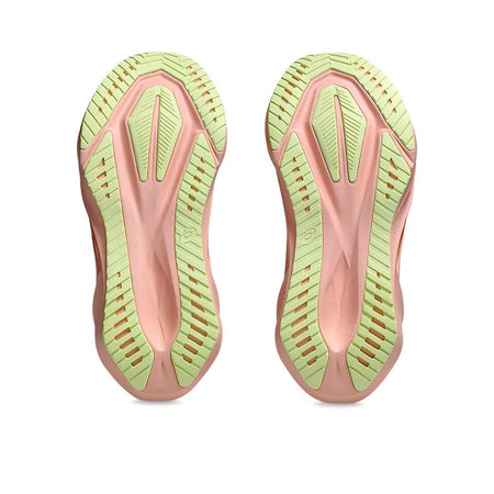Chaussures de running ASICS Novablast 5 pour femmes