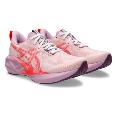Chaussures de running ASICS Novablast 5 pour femmes